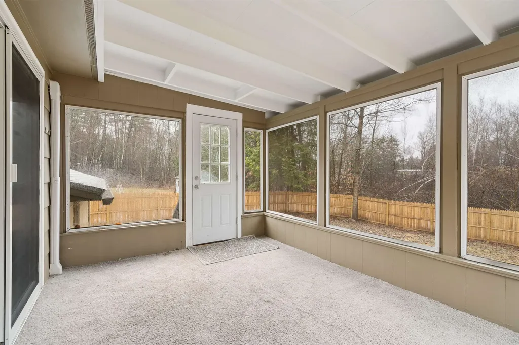 20 Tenley Drive Lebanon NH 03784