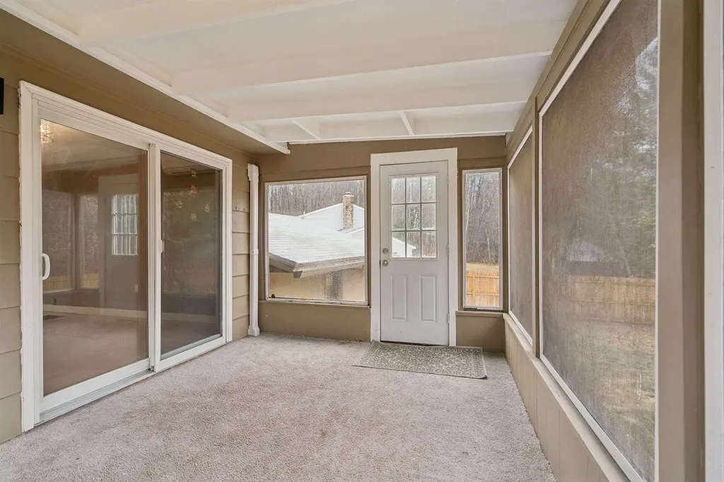 20 Tenley Drive Lebanon NH 03784