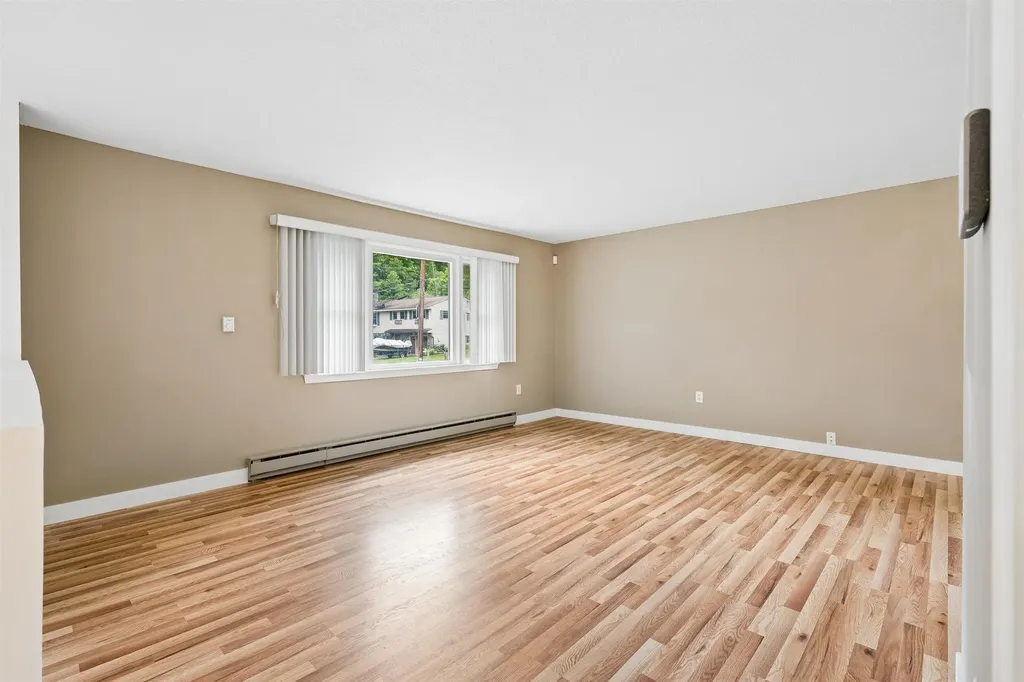20 Tenley Drive Lebanon NH 03784
