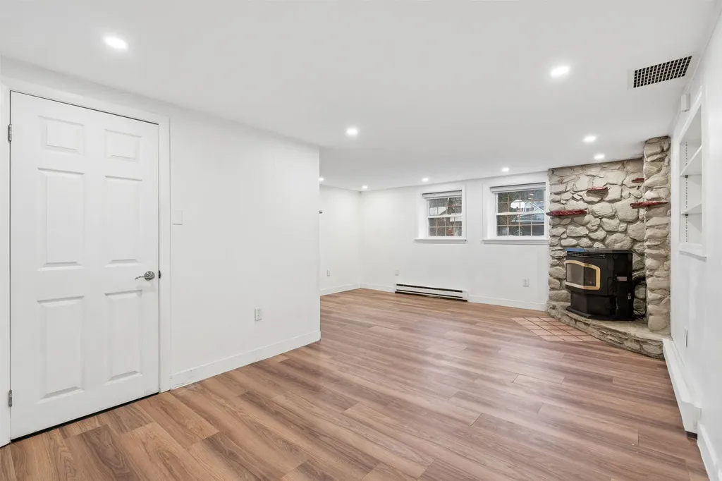 20 Tenley Drive Lebanon NH 03784