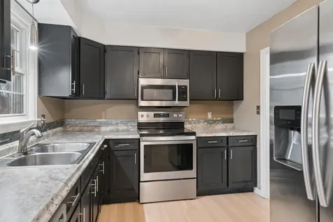 20 Tenley Drive Lebanon NH 03784