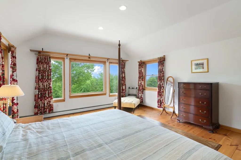 104 Juniper Ridge Road Brattleboro VT 05301