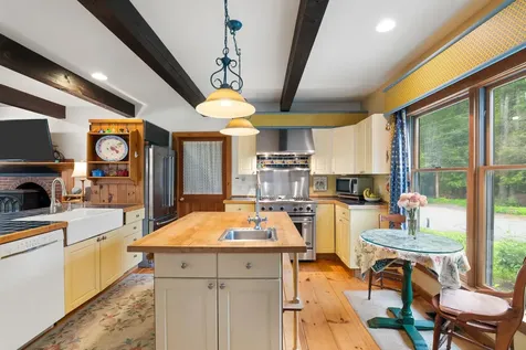 104 Juniper Ridge Road Brattleboro VT 05301