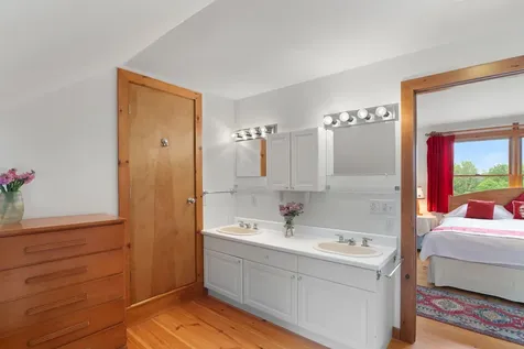 104 Juniper Ridge Road Brattleboro VT 05301