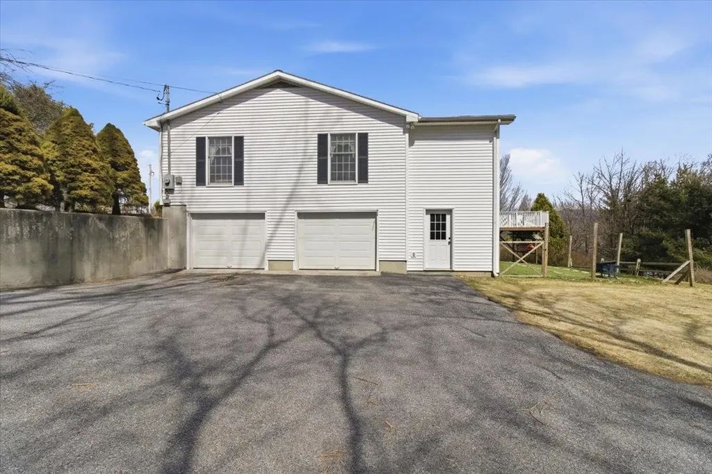 4 Stonehedge Drive Bennington VT 05201
