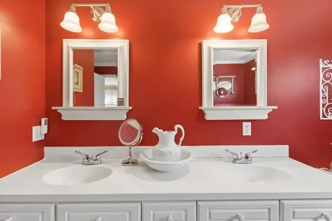 4 Stonehedge Drive Bennington VT 05201