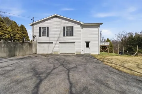 4 Stonehedge Drive Bennington VT 05201