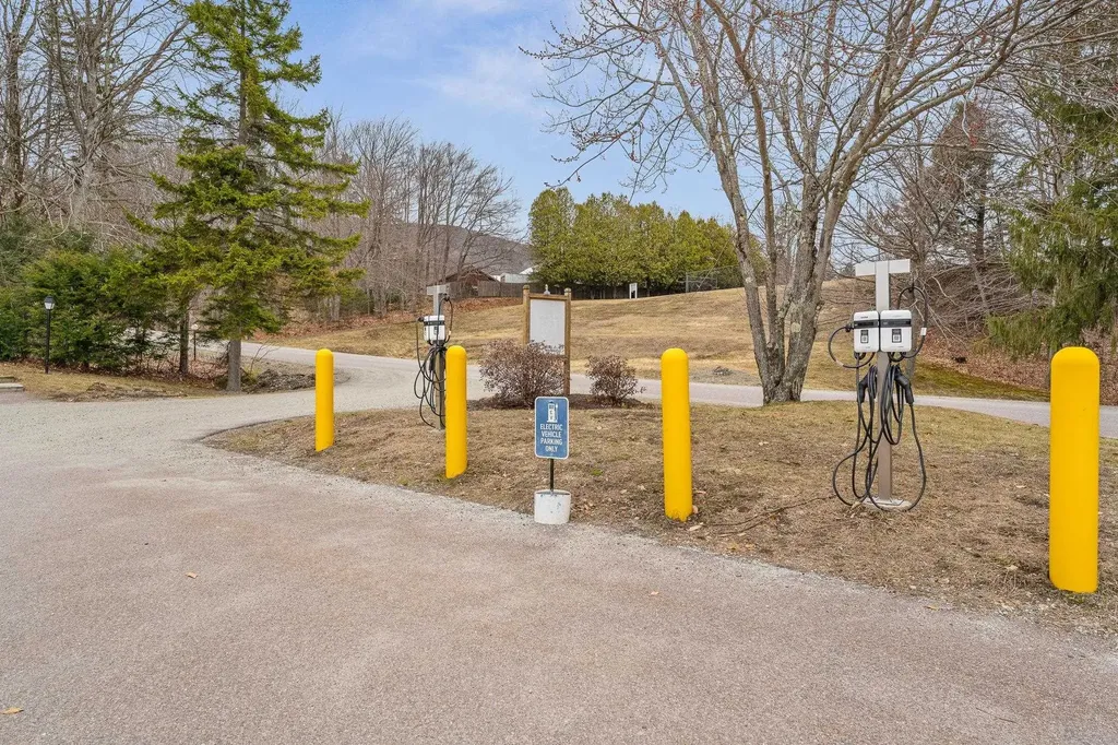 102 Upper Phase Road Warren VT 05674