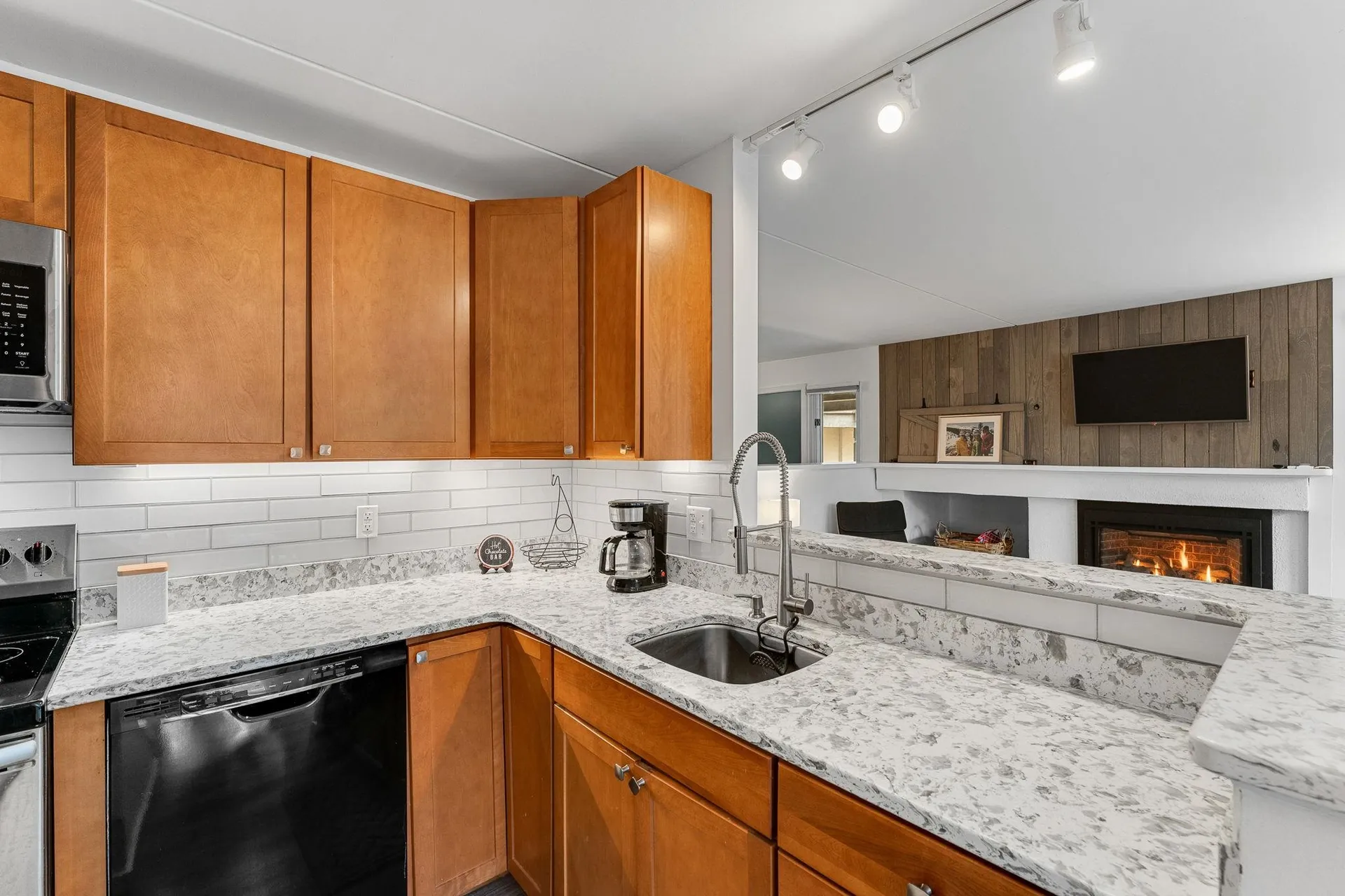 102 Upper Phase Road Warren VT 05674