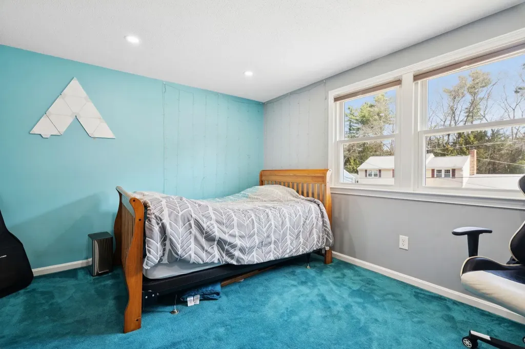10 Hampton Drive Nashua NH 03063