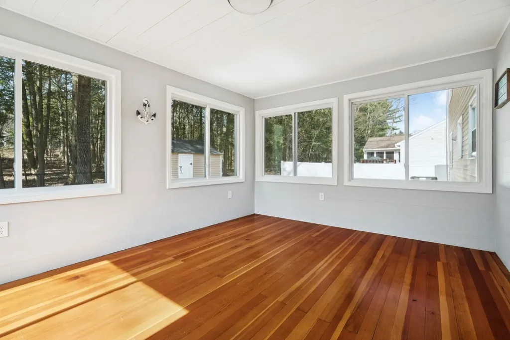 10 Hampton Drive Nashua NH 03063