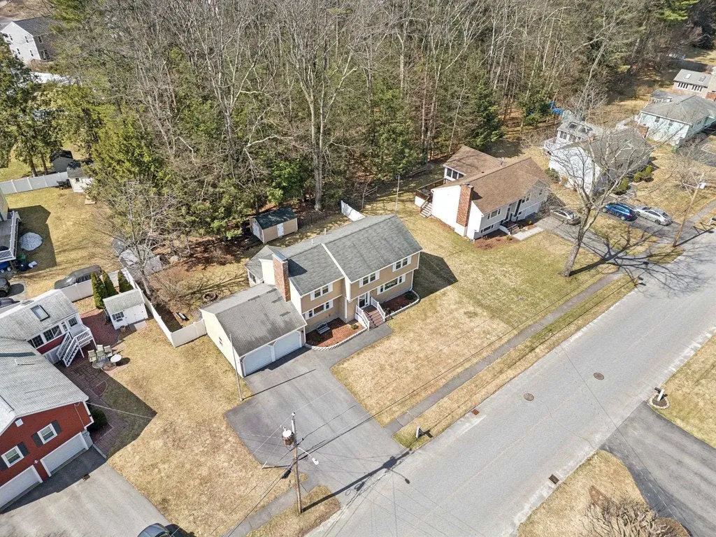 10 Hampton Drive Nashua NH 03063