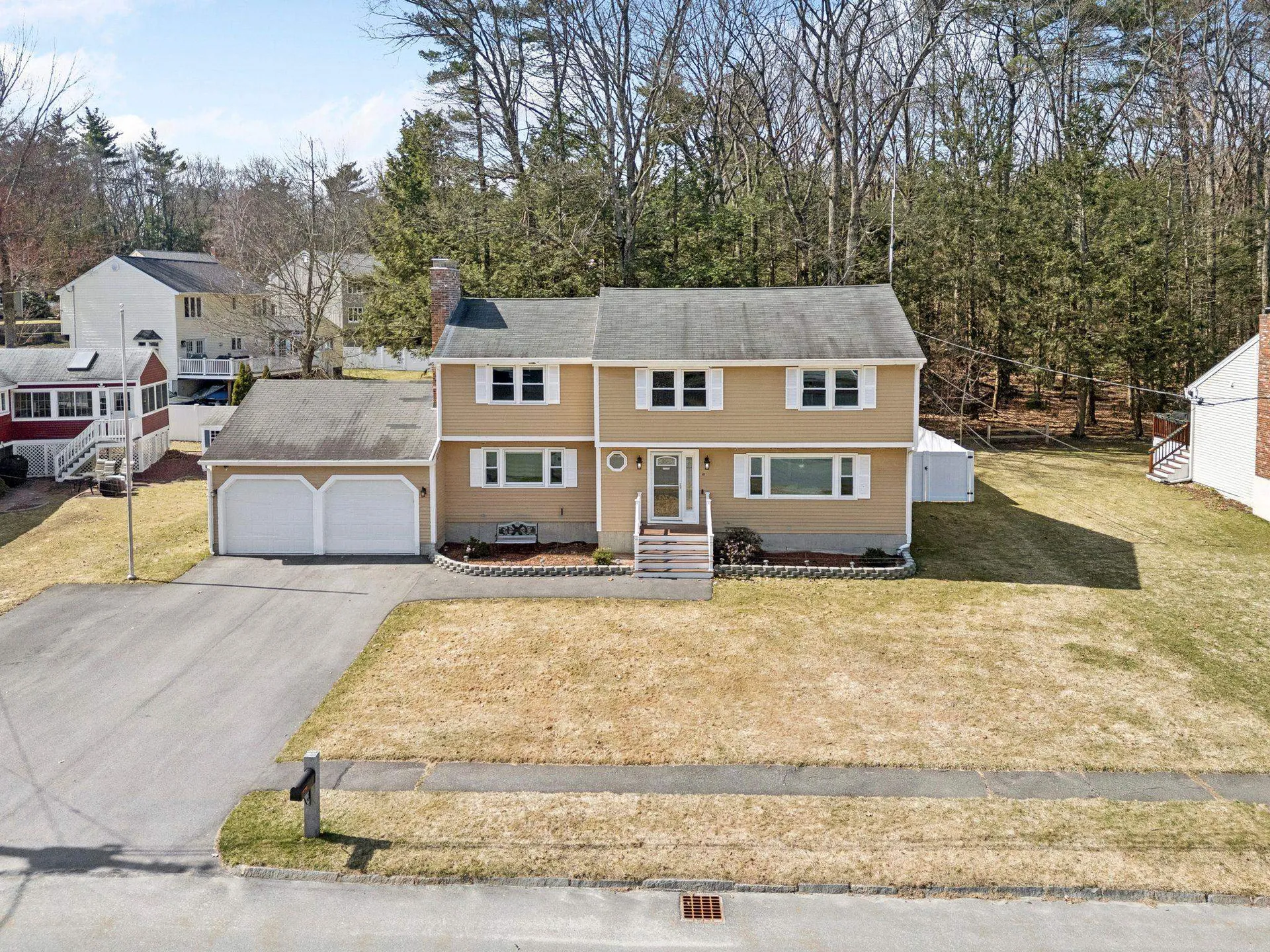 10 Hampton Drive Nashua NH 03063