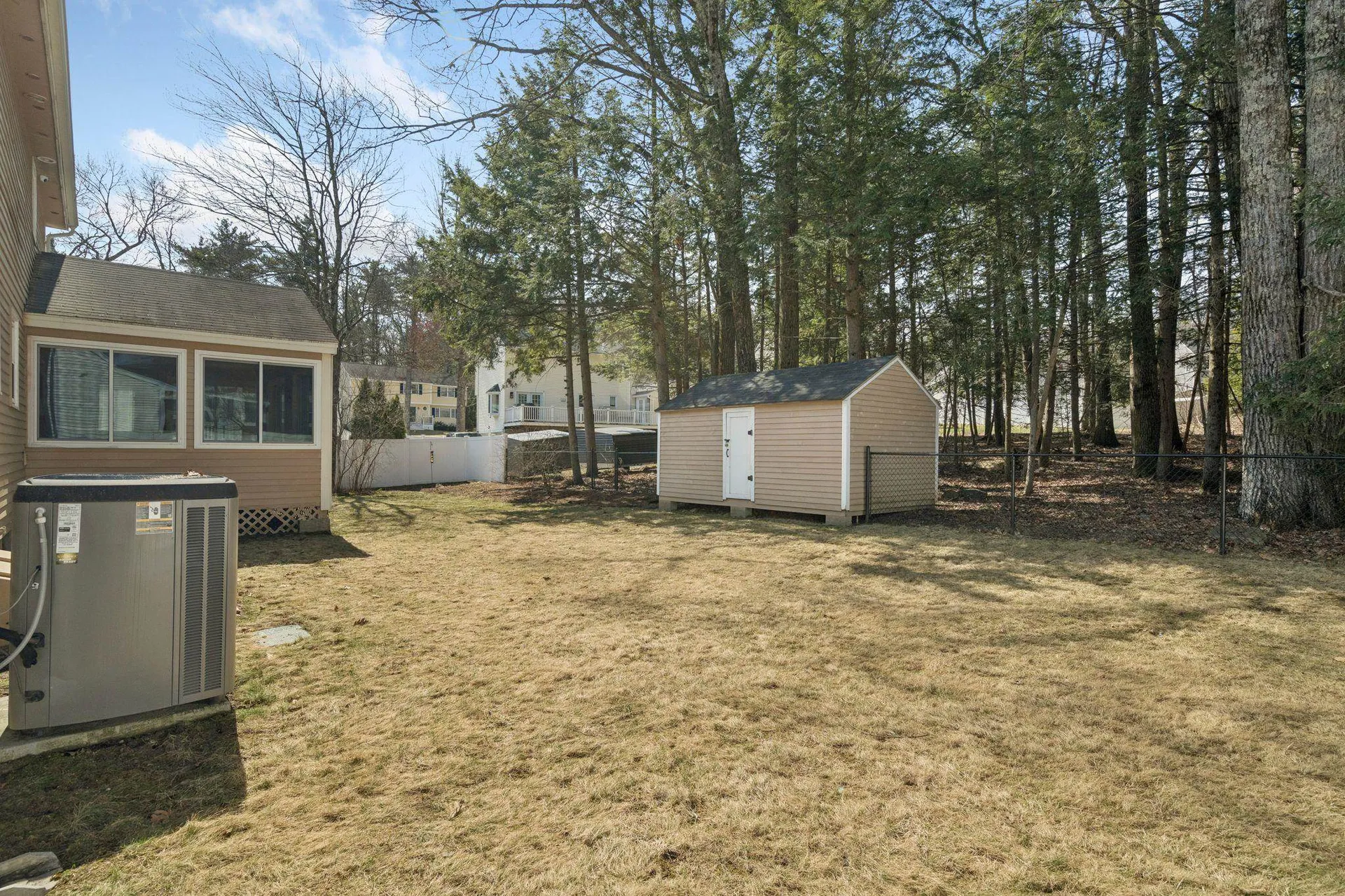 10 Hampton Drive Nashua NH 03063