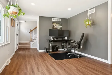 10 Hampton Drive Nashua NH 03063