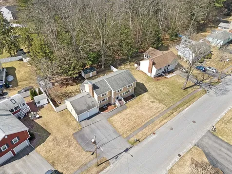 10 Hampton Drive Nashua NH 03063
