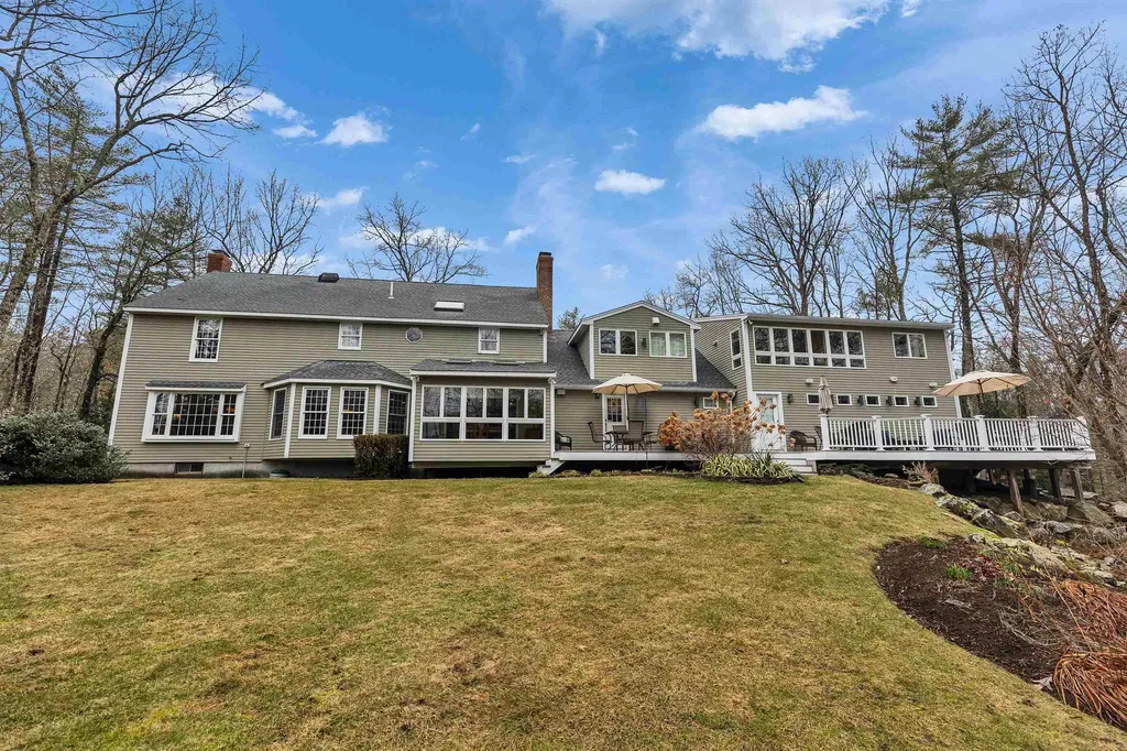 7 Village Woods Drive Amherst NH 03031