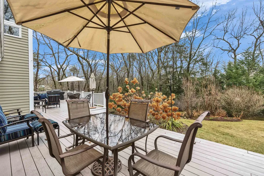 7 Village Woods Drive Amherst NH 03031