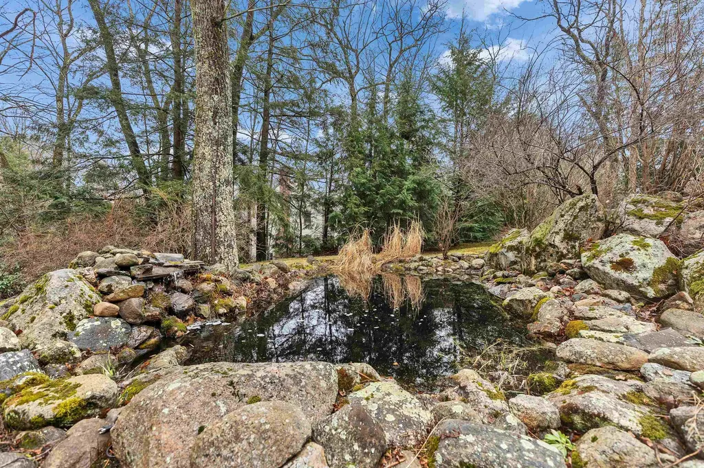 7 Village Woods Drive Amherst NH 03031