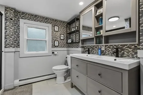 65 N River Road Epping NH 03042