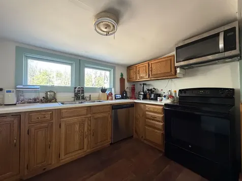 429 Vt Route 30 Newfane VT 05345