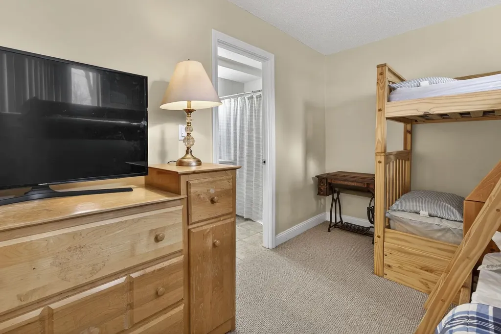 9 Treetop Circle Laconia NH 03246