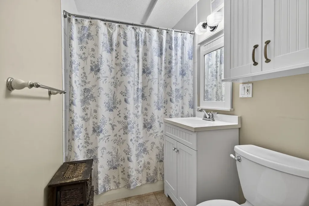 9 Treetop Circle Laconia NH 03246