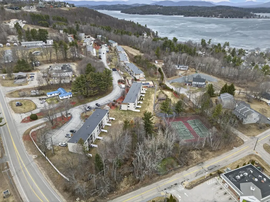 9 Treetop Circle Laconia NH 03246