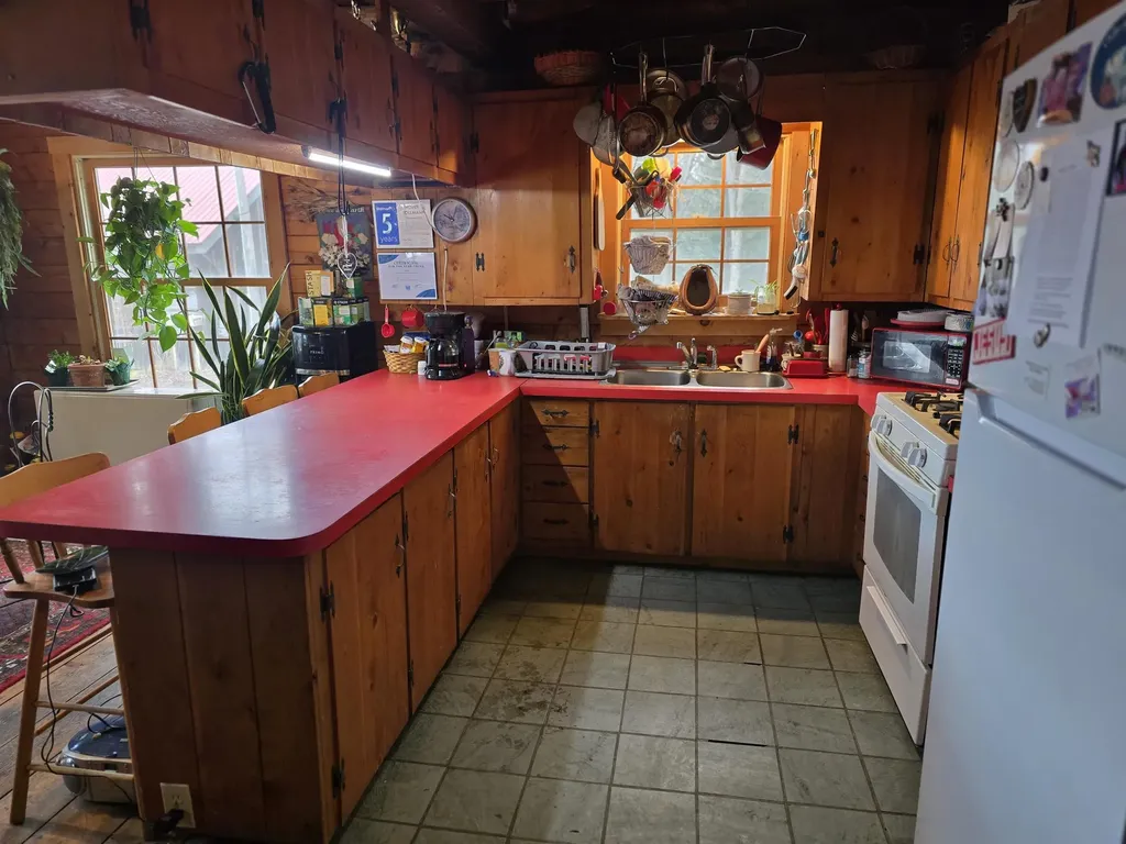 547 Center Hill Road Albany VT 05820