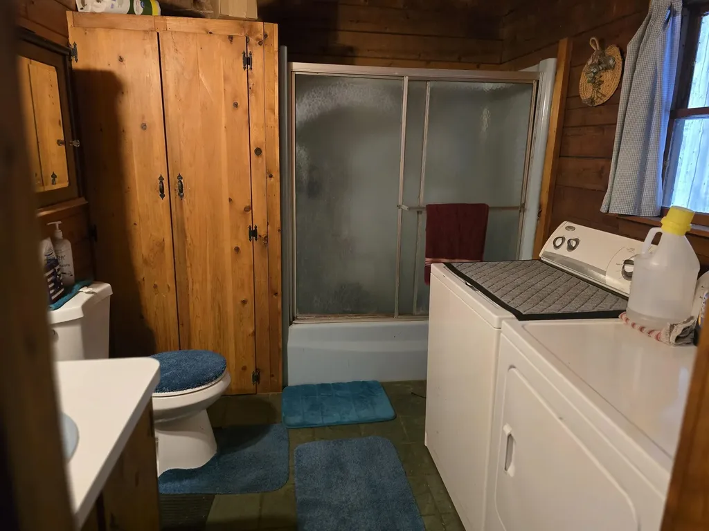 547 Center Hill Road Albany VT 05820