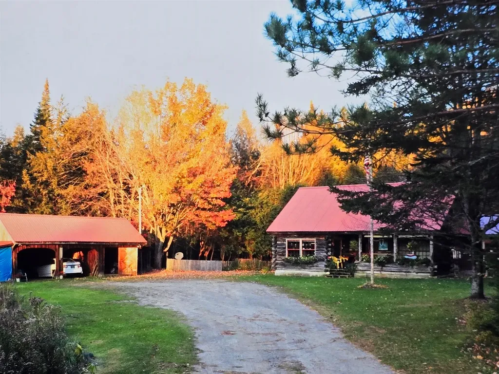 547 Center Hill Road Albany VT 05820