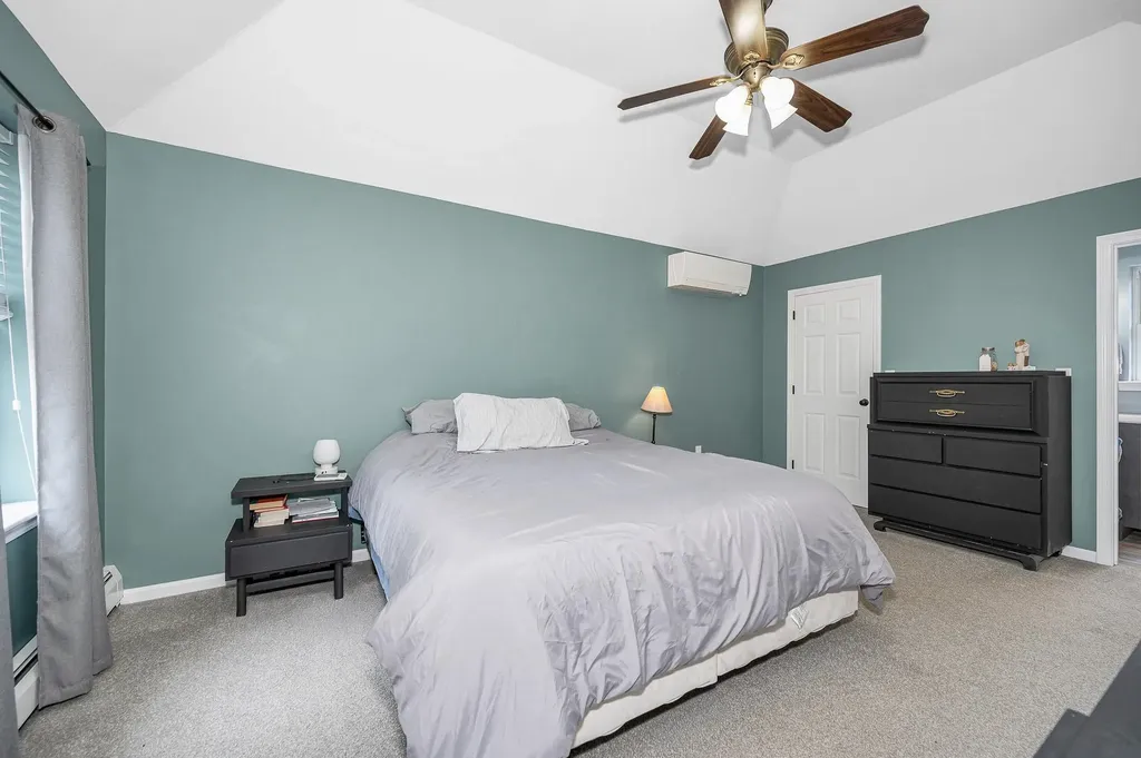 13 Sheridan Drive Londonderry NH 03053