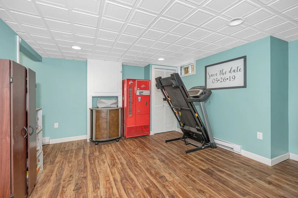 13 Sheridan Drive Londonderry NH 03053