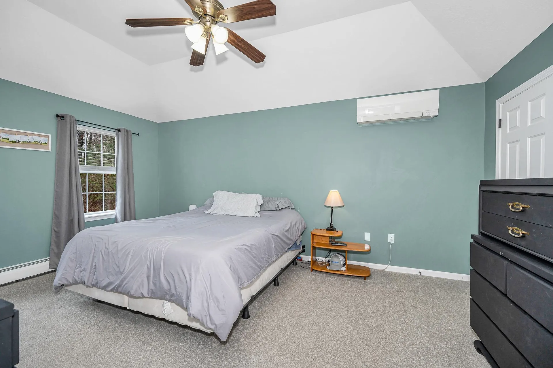 13 Sheridan Drive Londonderry NH 03053
