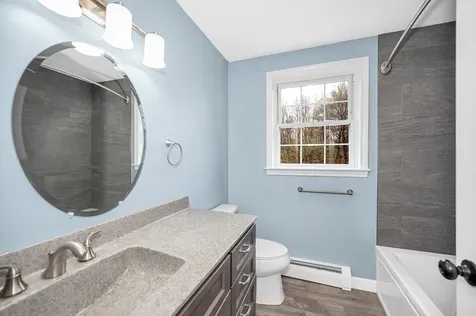 13 Sheridan Drive Londonderry NH 03053