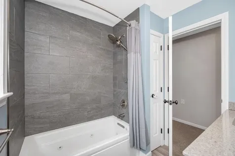 13 Sheridan Drive Londonderry NH 03053