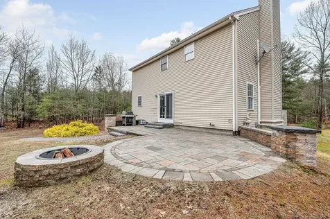 13 Sheridan Drive Londonderry NH 03053
