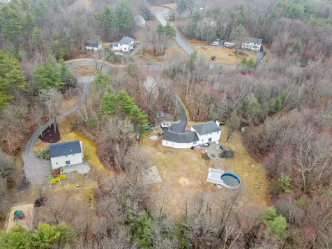 13 Sheridan Drive Londonderry NH 03053