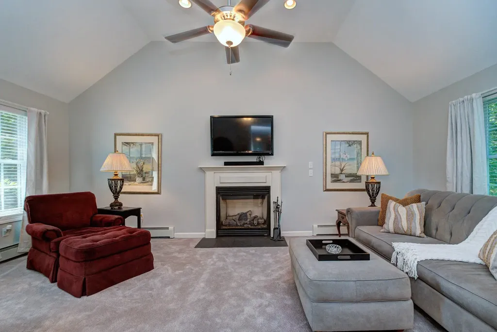 7 Rellas Ridge Kingston NH 03848