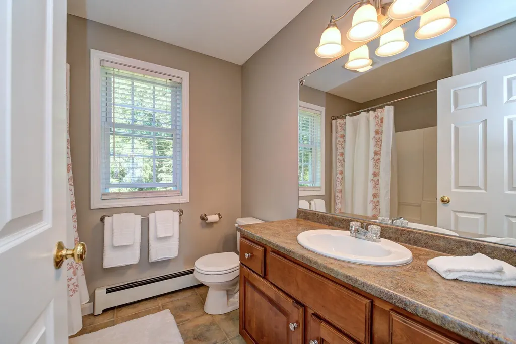 7 Rellas Ridge Kingston NH 03848