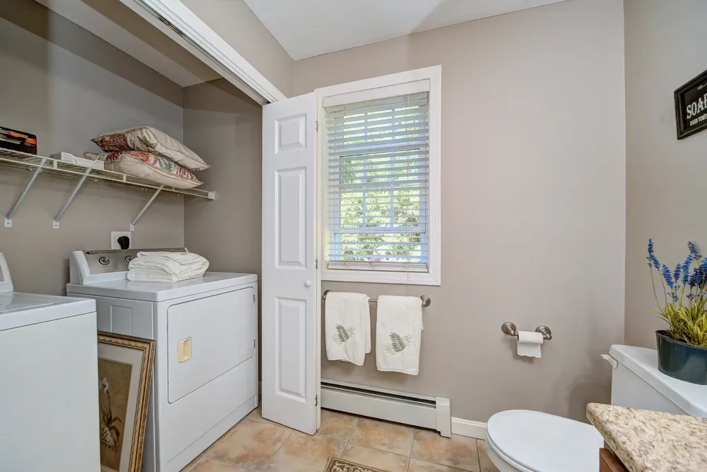 7 Rellas Ridge Kingston NH 03848