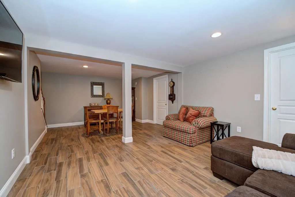 7 Rellas Ridge Kingston NH 03848