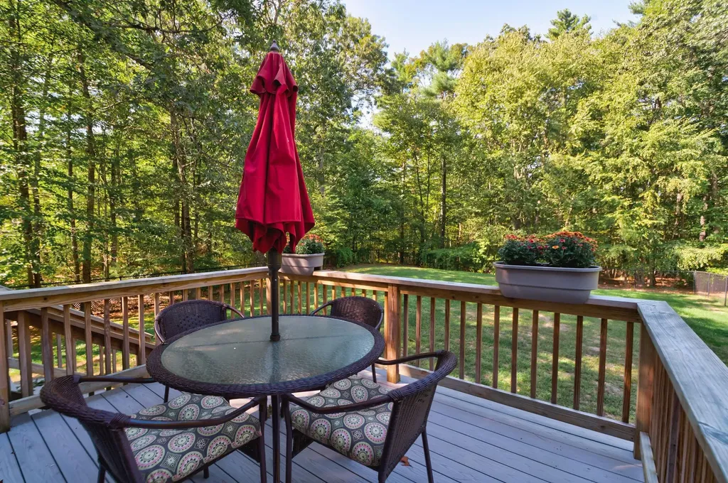 7 Rellas Ridge Kingston NH 03848