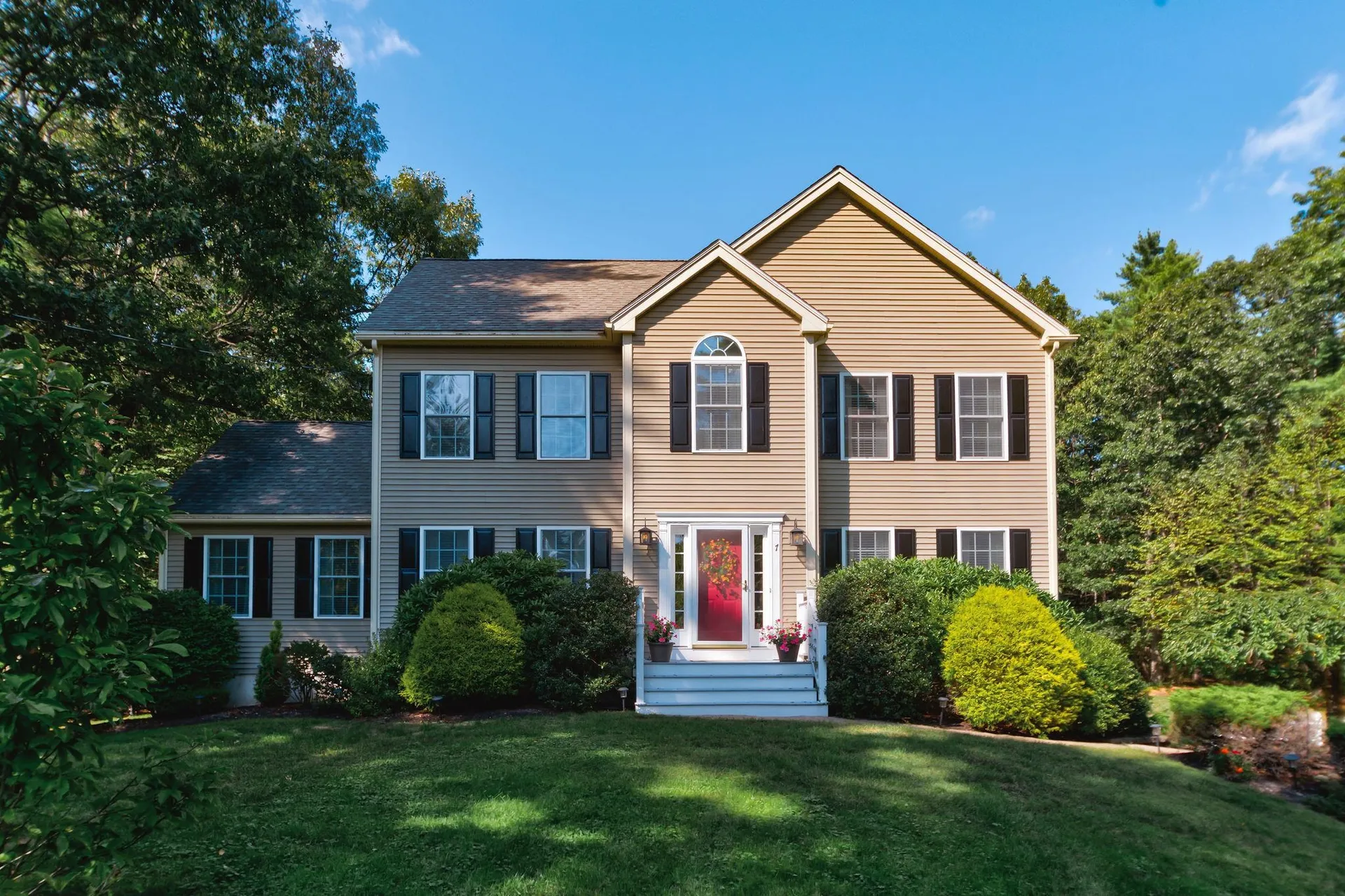 7 Rellas Ridge Kingston NH 03848