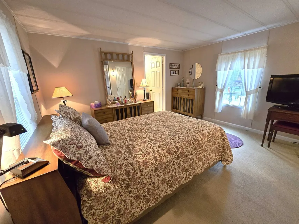 91 Zachary Drive Hooksett NH 03106