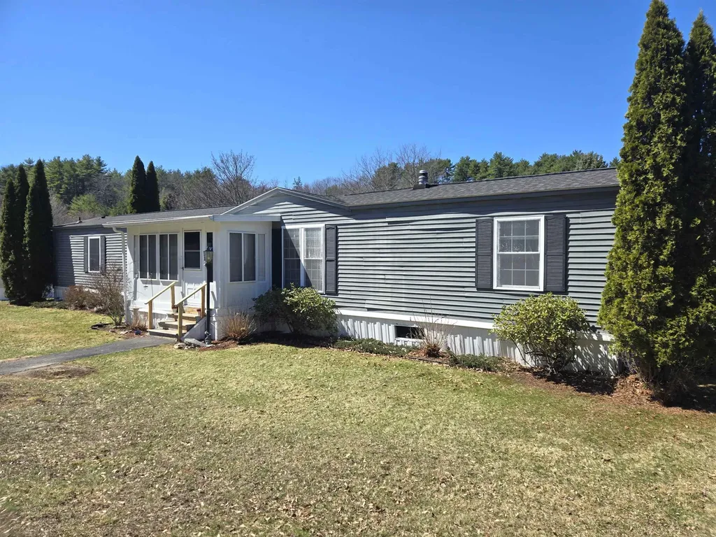 91 Zachary Drive Hooksett NH 03106