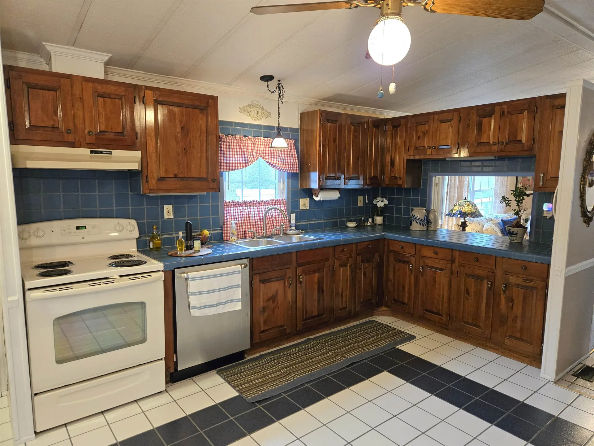 91 Zachary Drive Hooksett NH 03106