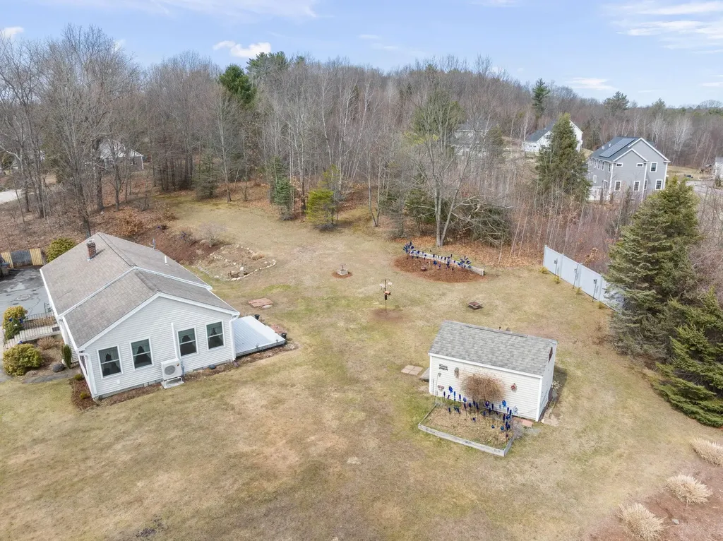 48 Main Street Atkinson NH 03811-2519
