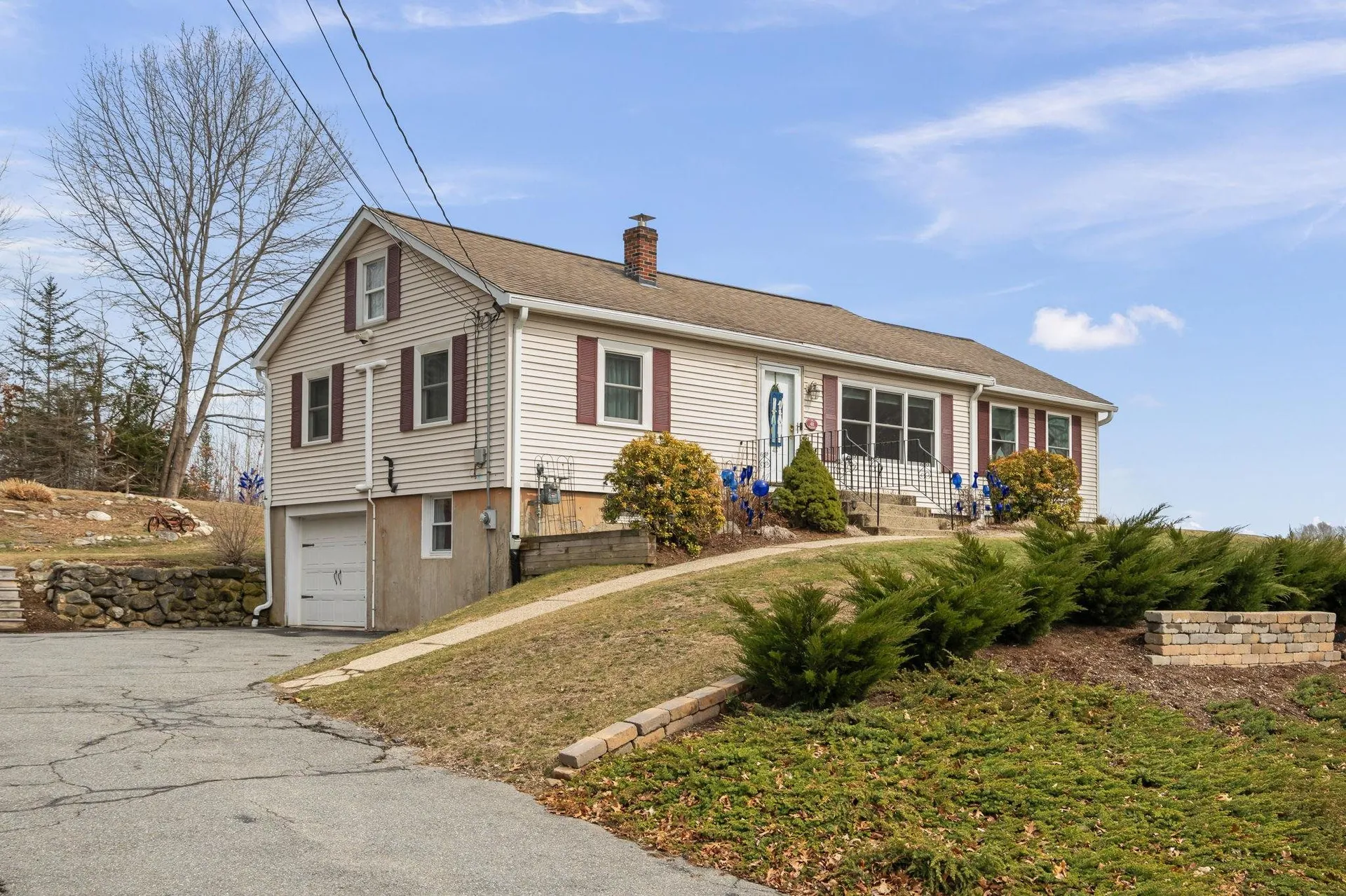 48 Main Street Atkinson NH 03811-2519