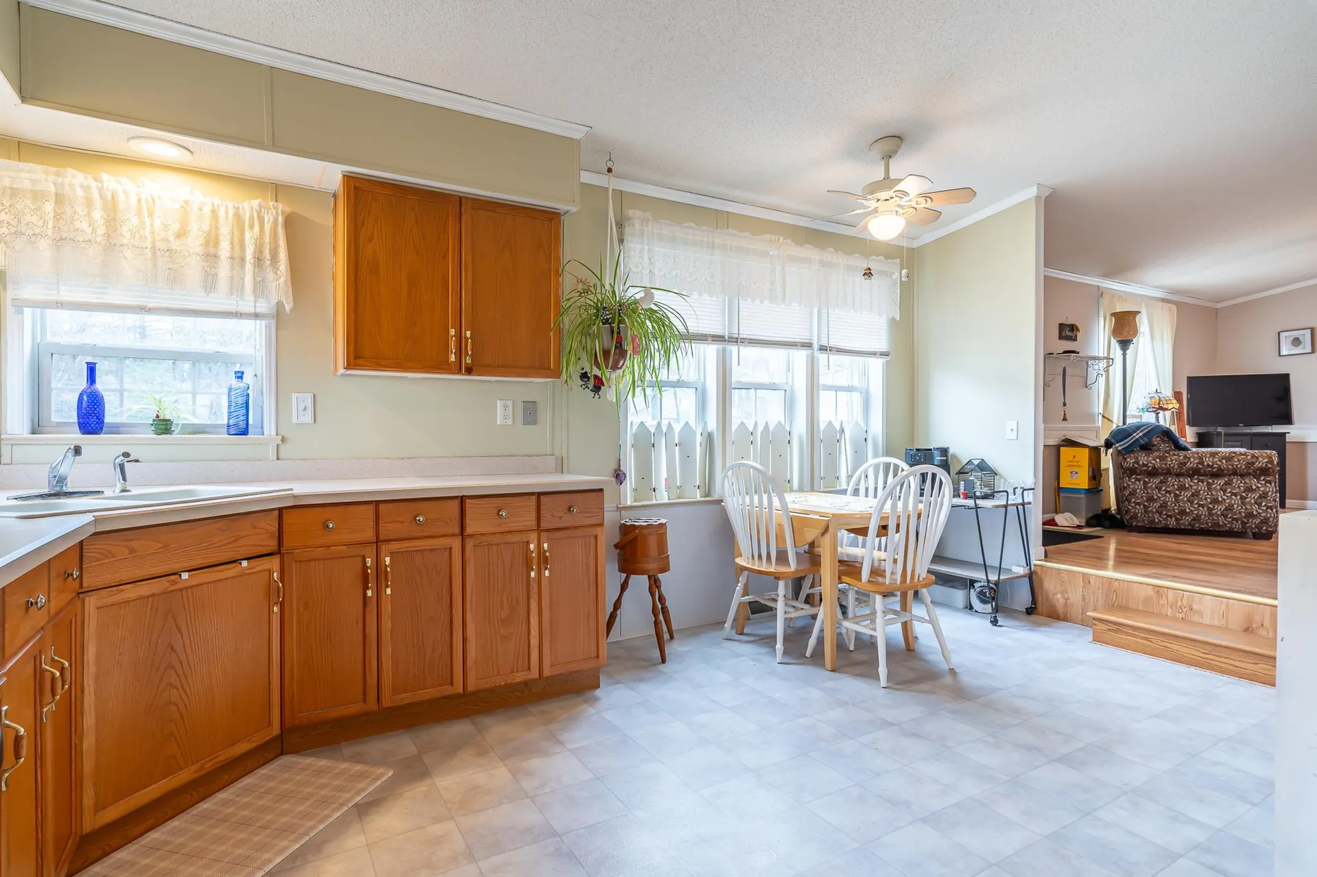 4 Cammett Drive Raymond NH 03077